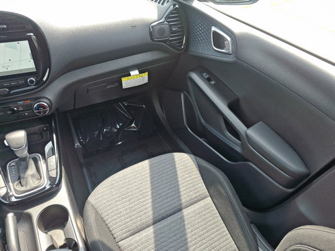 Used 2023 Kia Soul EX image 16