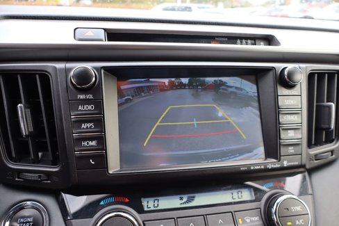 Used 2018 Toyota RAV4 XLE image 19