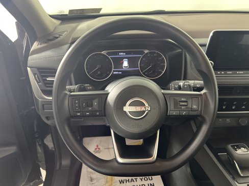 Used 2023 Nissan Rogue S image 16