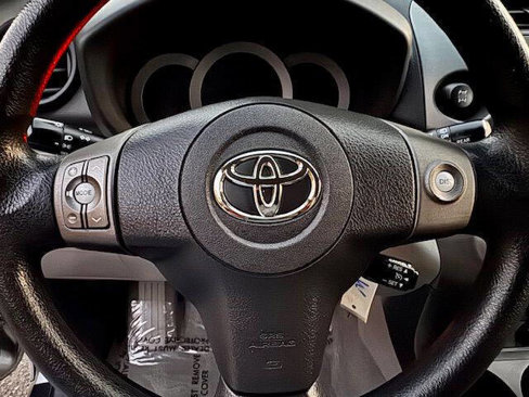 Used 2012 Toyota RAV4 4WD image 16