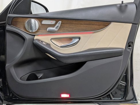Used 2019 Mercedes-Benz C 300 Sedan image 23