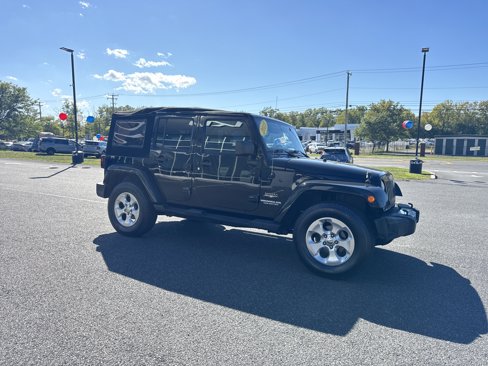 Used 2013 Jeep Wrangler Unlimited Sahara image 3