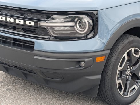 Used 2024 Ford Bronco Sport Outer Banks image 2