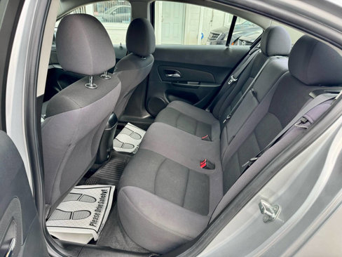 Used 2014 Chevrolet Cruze LT image 11