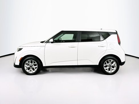 Used 2023 Kia Soul LX w/ LX Technology Package image 4