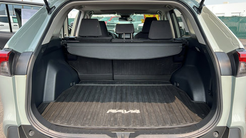 Used 2019 Toyota RAV4 XLE w/ Carpet Mat Package image 11