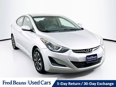 Used 2016 Hyundai Elantra SE image 1