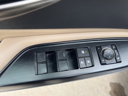 Used 2020 Lexus ES 350 w/ Premium Package image 12
