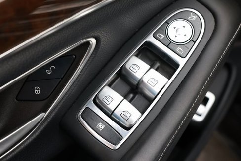 Used 2015 Mercedes-Benz S 550 4MATIC Sedan image 28