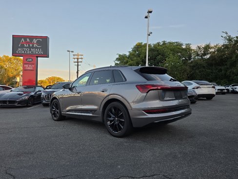 Used 2021 Audi e-tron Premium w/ Convenience Plus Package image 9