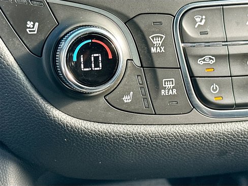 Used 2020 Chevrolet Equinox Premier image 21