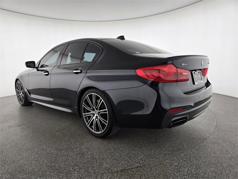 Used 2018 BMW M550i xDrive image 16