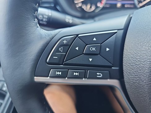 New 2025 Nissan Sentra SV image 10