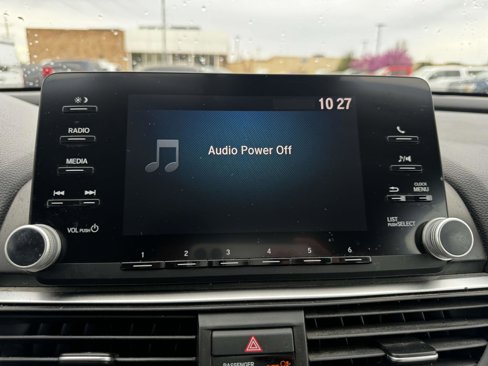 Used 2018 Honda Accord LX image 17