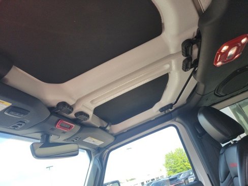Used 2023 Jeep Wrangler Rubicon w/ Cold Weather Group image 34