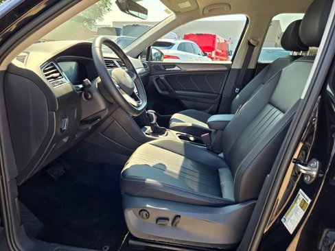 Used 2023 Volkswagen Tiguan SE image 20