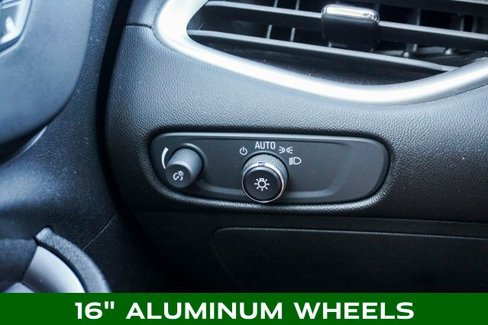 Used 2022 Chevrolet Malibu LS image 23
