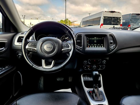Used 2020 Jeep Compass Latitude image 20