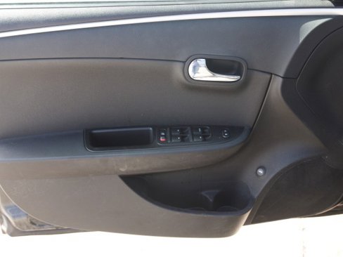 Used 2009 Chevrolet Malibu LT w/ Sun and Wheel Package image 11