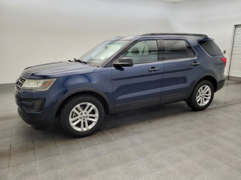 Used 2017 Ford Explorer FWD image 2
