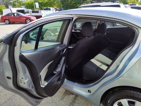 Used 2018 MAZDA MAZDA3 Sport image 15
