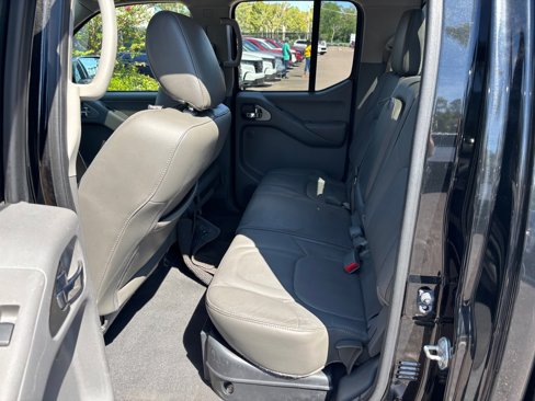 Used 2019 Nissan Frontier SL image 6