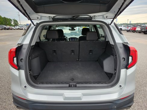 Used 2021 GMC Terrain SLE image 11