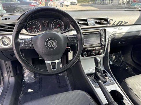 Used 2013 Volkswagen Passat 2.5 SE image 15