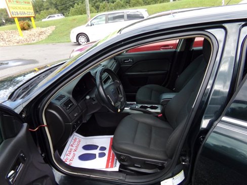 Used 2010 Ford Fusion SE image 6
