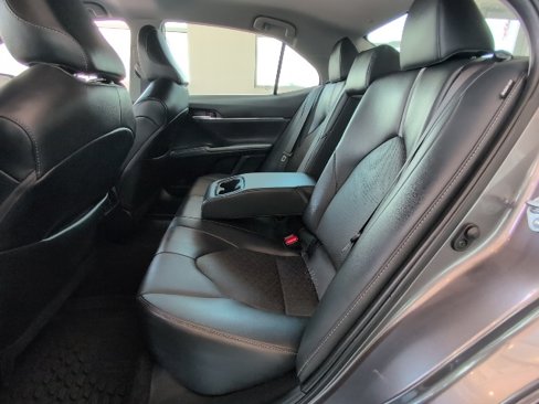Used 2023 Toyota Camry XSE image 16
