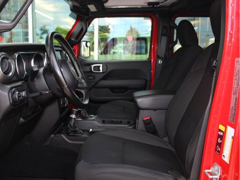 Used 2021 Jeep Gladiator Overland image 11