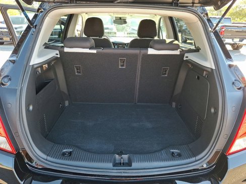 Certified 2022 Chevrolet Trax LS w/ Tint and Cruise Package image 29