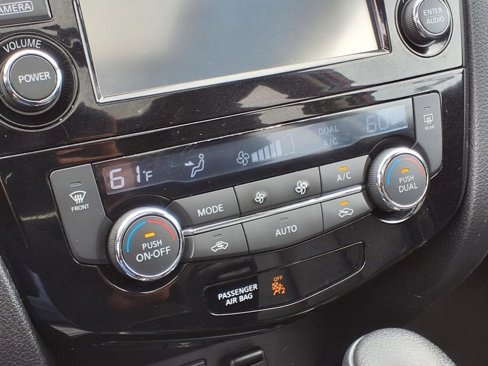 Used 2014 Nissan Rogue SL w/ SL Premium Package image 21