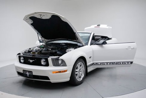 Used 2005 Ford Mustang GT Premium image 17