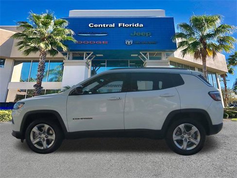 Certified 2024 Jeep Compass Latitude image 8