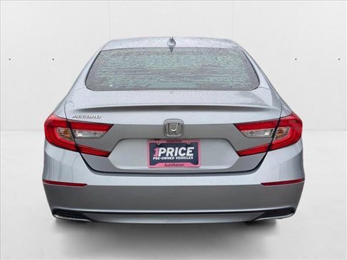 Used 2018 Honda Accord EX image 6