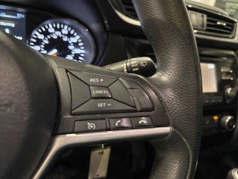 Used 2017 Nissan Rogue S image 28