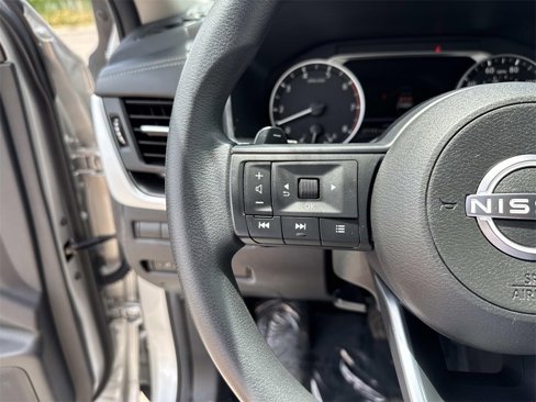 Used 2024 Nissan Rogue SV image 42