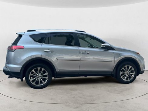 Used 2017 Toyota RAV4 Limited image 6