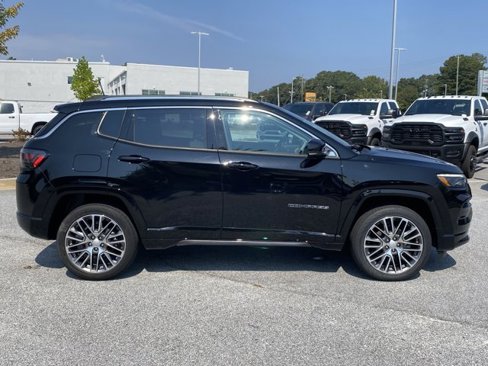Certified 2022 Jeep Compass Limited w/ Elite Group image 3