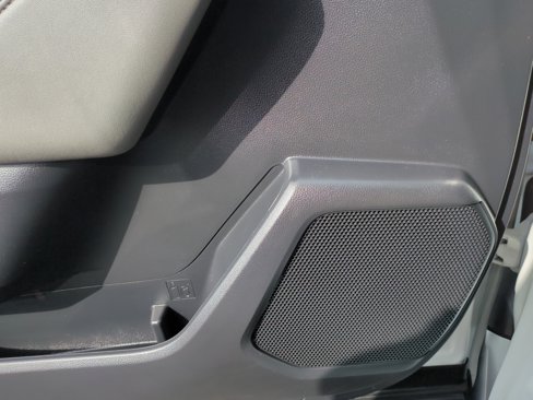 Used 2022 Toyota Highlander LE image 27