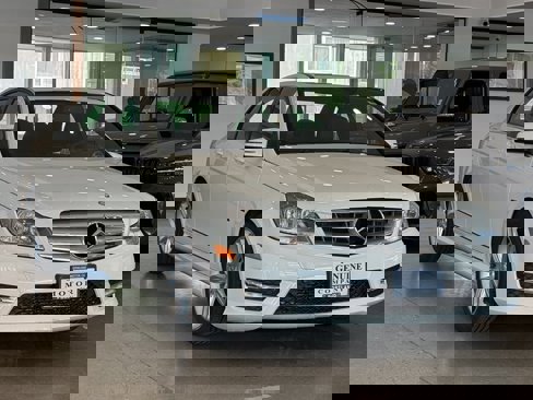 Used 2012 Mercedes-Benz C 250 Sedan image 3