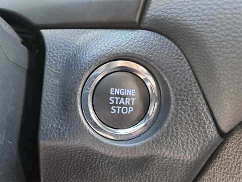 Used 2022 Toyota RAV4 XLE Premium image 33