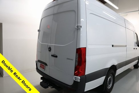 Used 2024 Mercedes-Benz Sprinter 2500 image 16