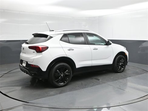 Used 2024 Buick Encore GX Sport Touring image 15