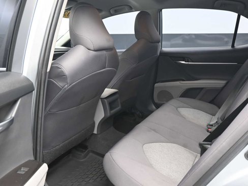 Used 2021 Toyota Camry LE image 14