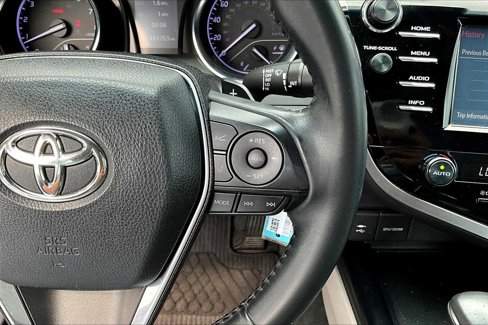 Certified 2018 Toyota Camry SE image 22