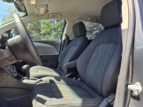Used 2013 Chevrolet Sonic LT image 10