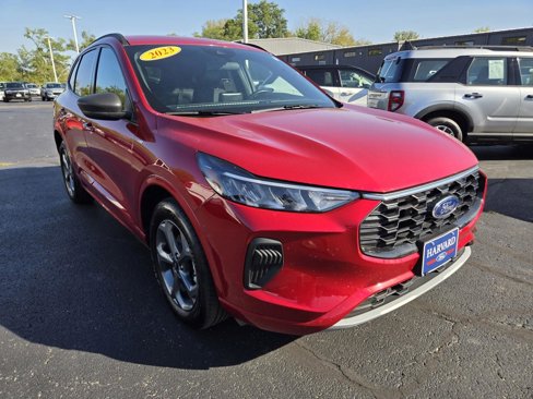 Used 2023 Ford Escape ST-Line image 1