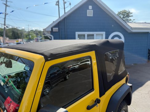 Used 2015 Jeep Wrangler Rubicon w/ Power Convenience Group image 31